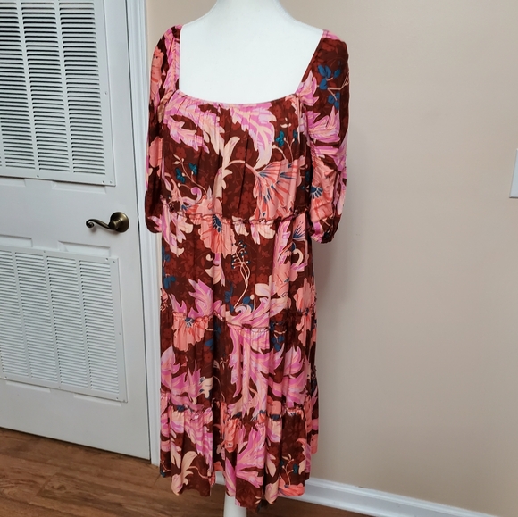 Soma dress built-in bra with removable pads size L with 3 tiered skirt. NWO tag - Picture 7 of 7